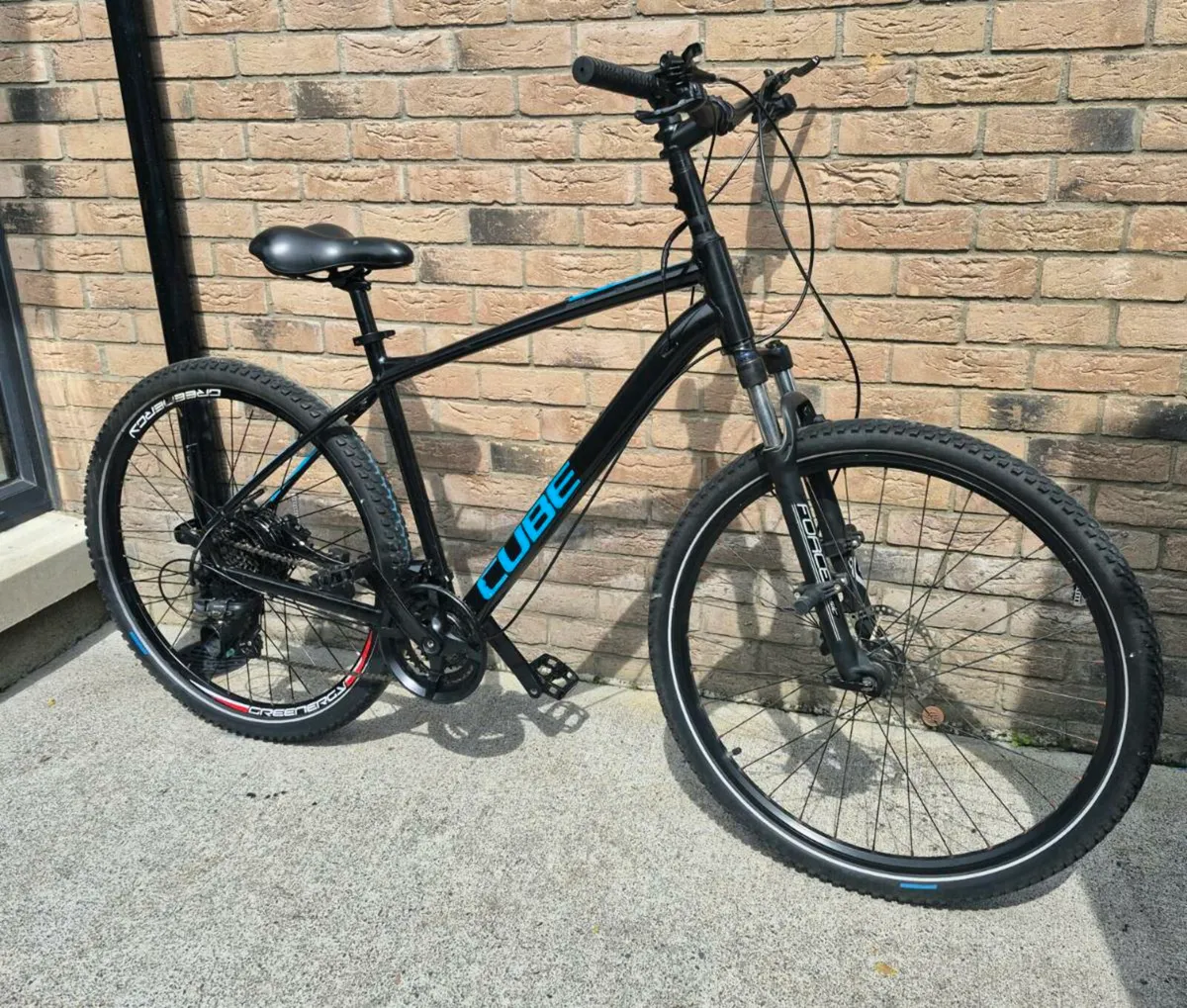 Adults CUBE AIM Race Bike Frame Size 22 /XL Gears - Image 1