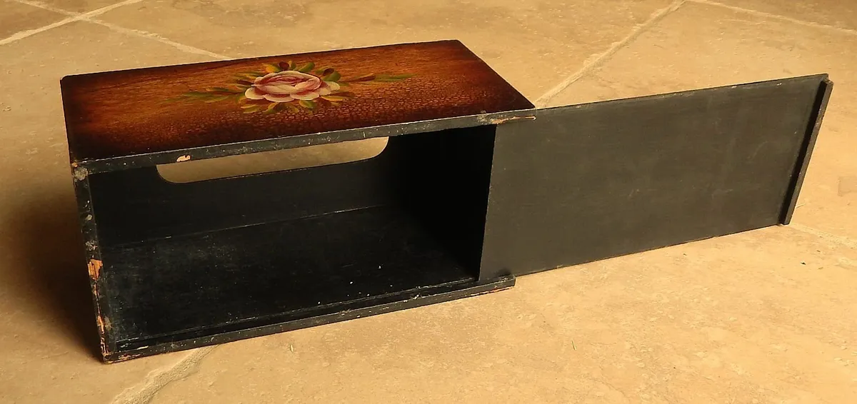 Vintage Hand Decorated Oak Tissue Box - Image 3
