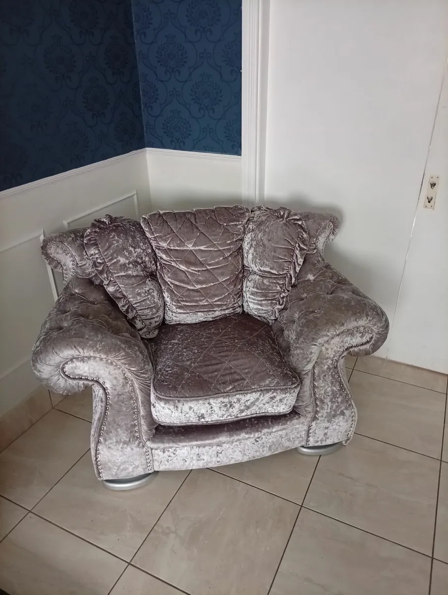 Sofa 3 11 and coffee table - Image 2