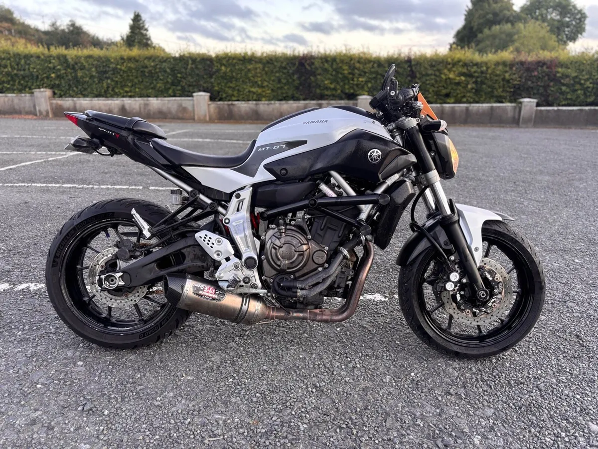 2014 YAMAHA MT 07 - Image 2