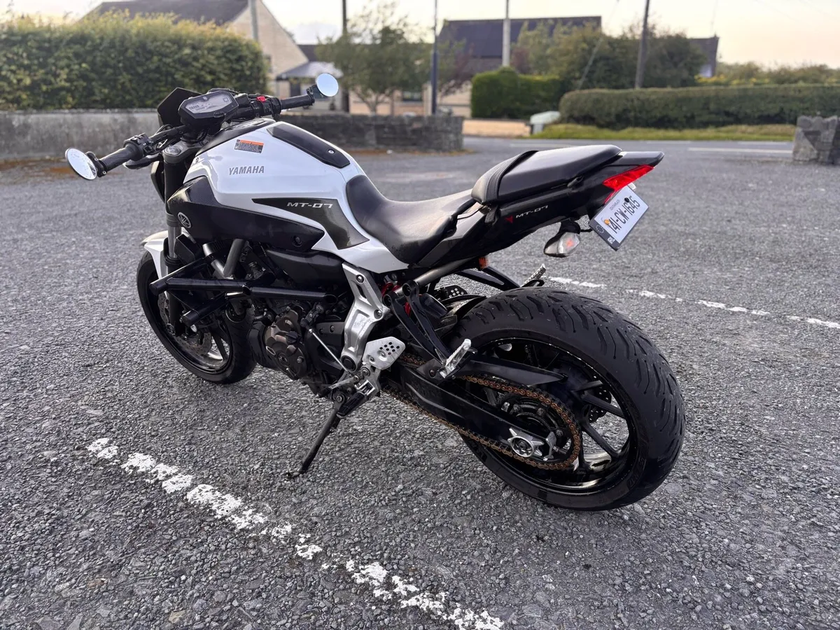 2014 YAMAHA MT 07 - Image 4