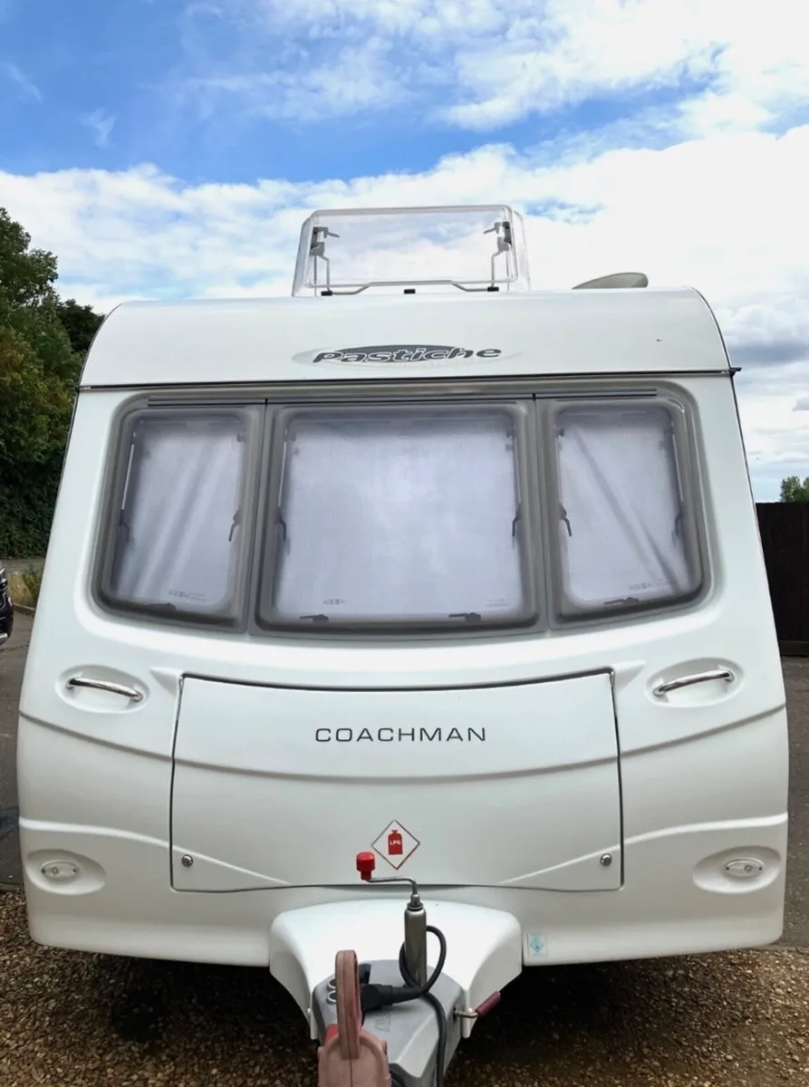 Coachman Pastiche 460/2, 2008 lightweight 2/3berth - Image 3