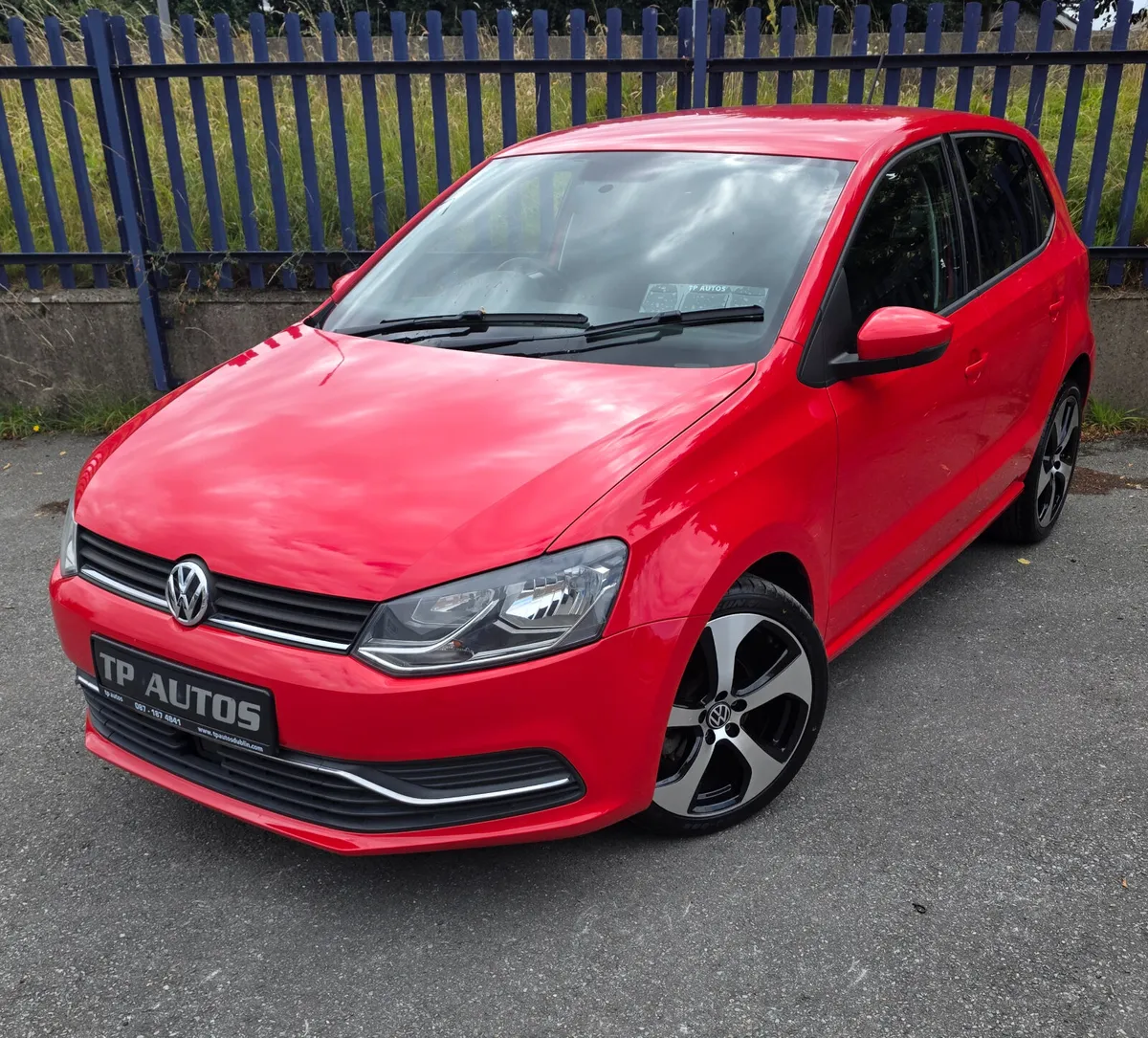 2015 Volkswagen Polo - Image 1