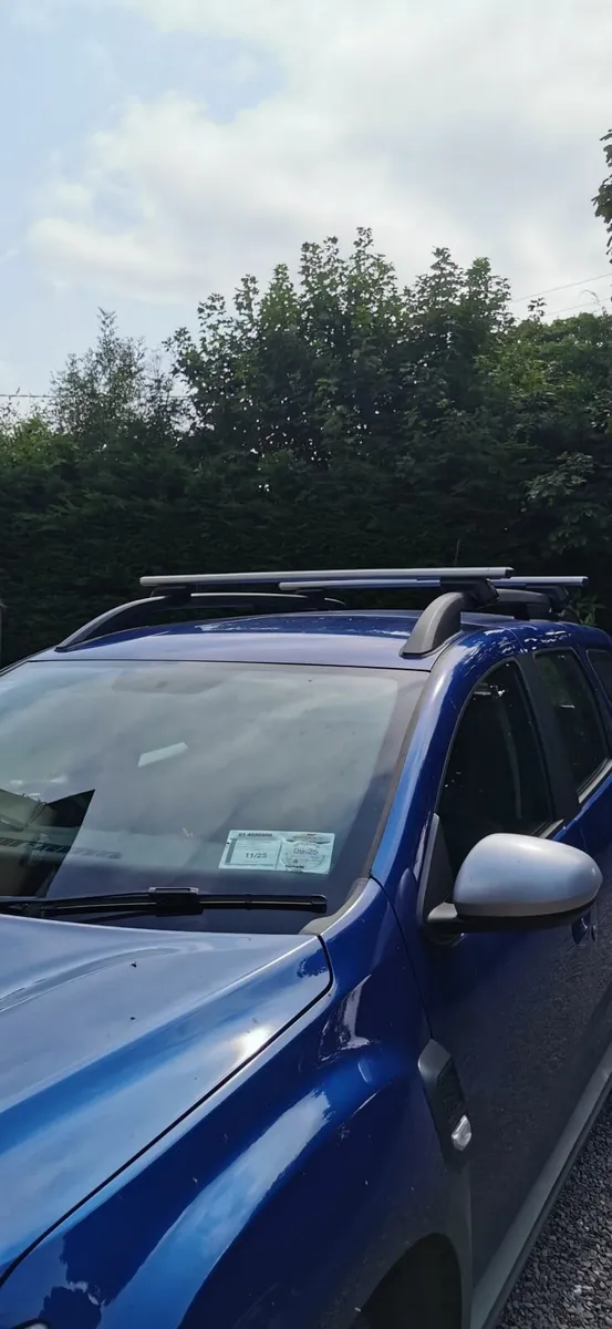 Halfords Advanced Roof Bars - Image 1
