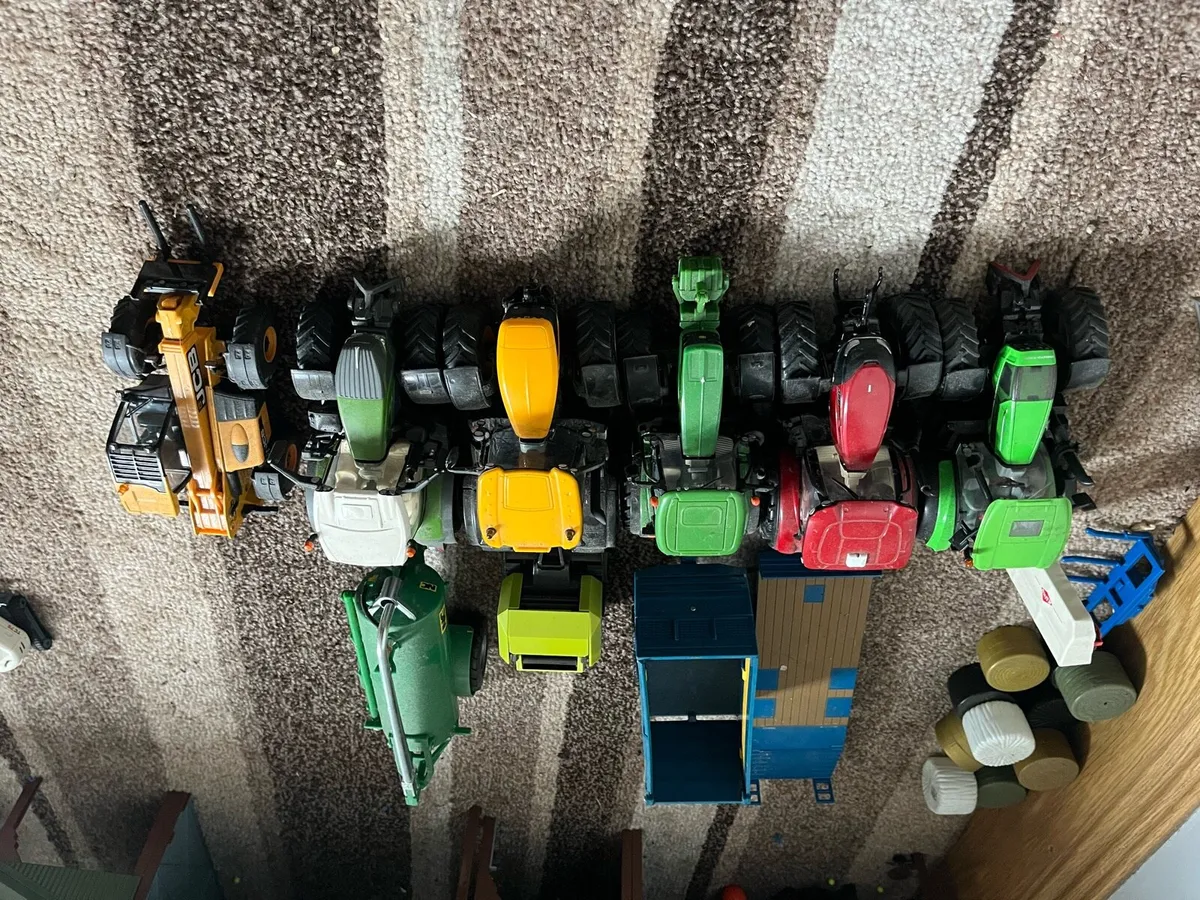 1:32 scale models - Image 1