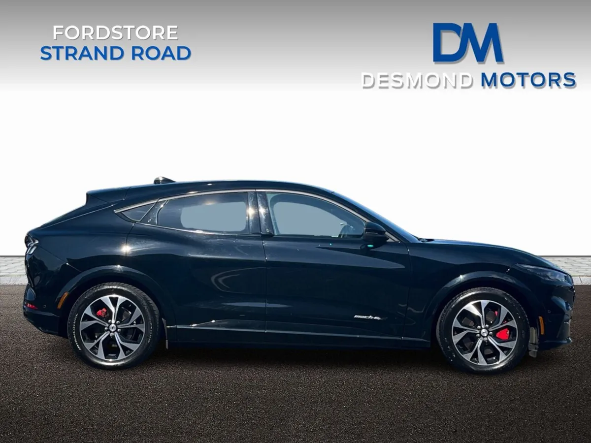 Ford Mustang Mach-E 2023 - Image 3