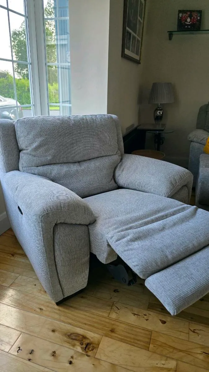 large Recliner Chair - Image 3
