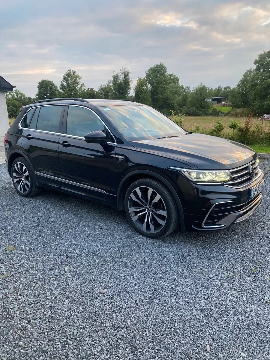 VOLKSWAGEN TIQUAN R LINE 150 HP MANUAL 2022 - Image 1