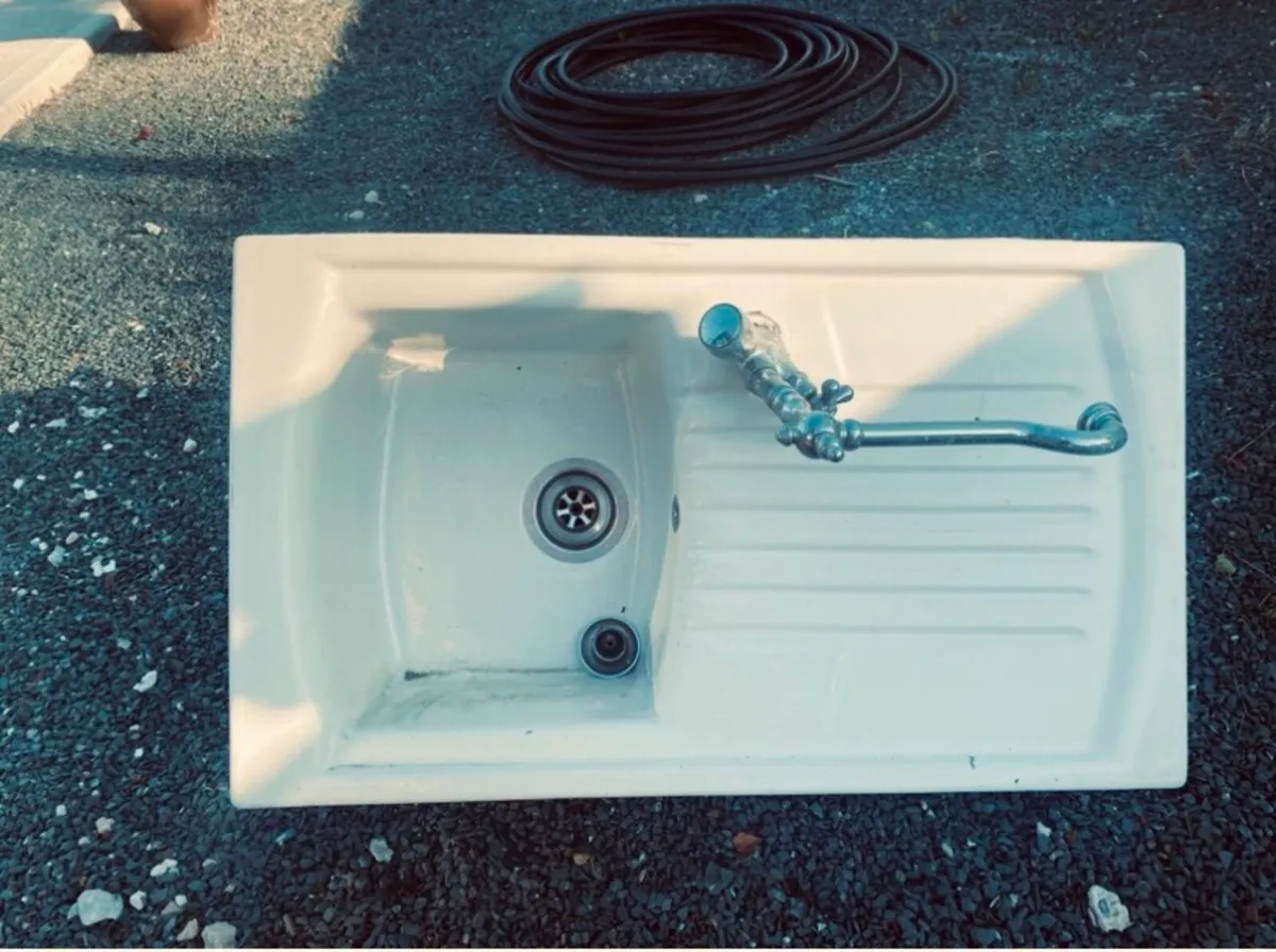 Ceramic white sink