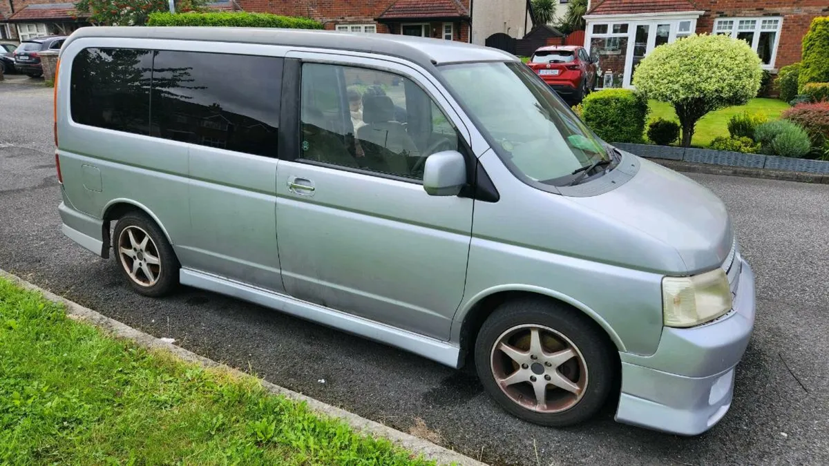 Honda Step wagon - Image 2