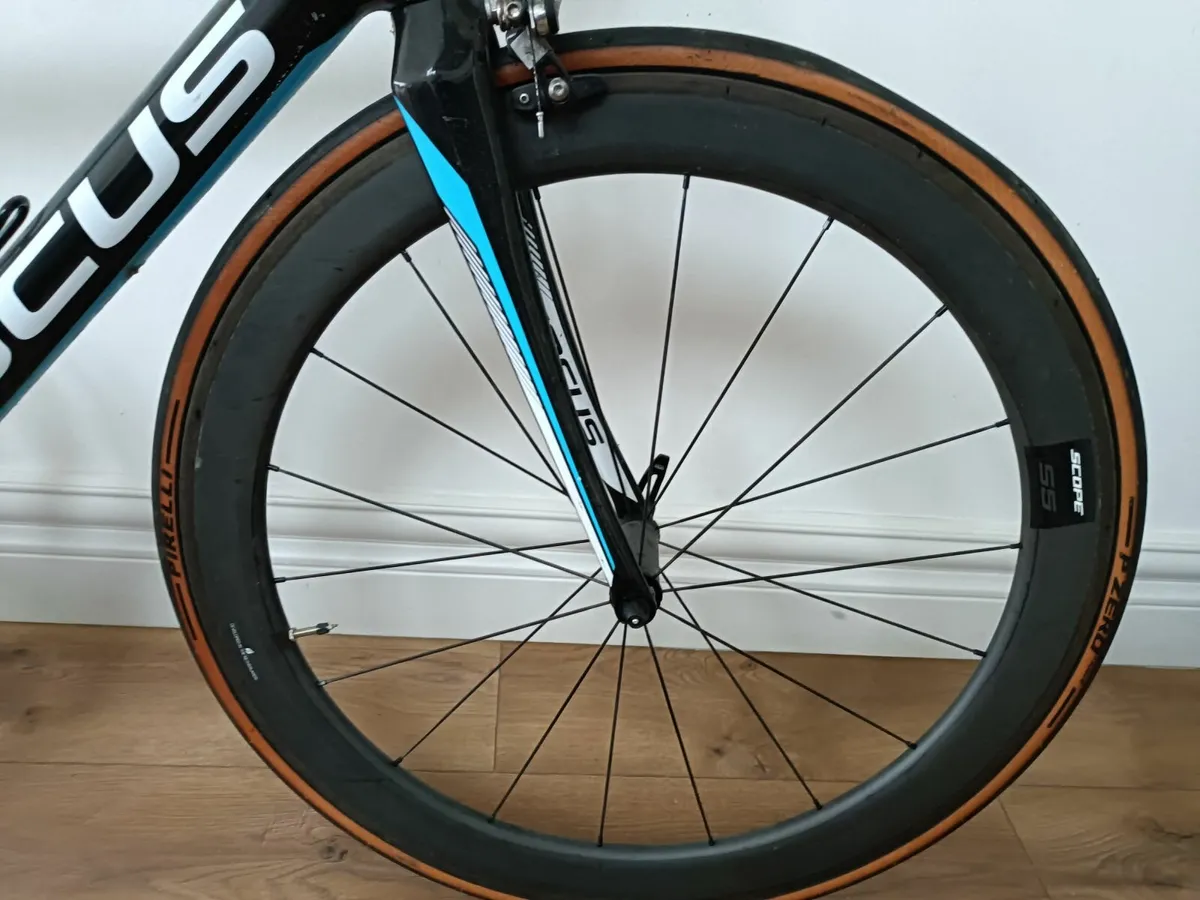Focus Cayo Road Bike - Image 2