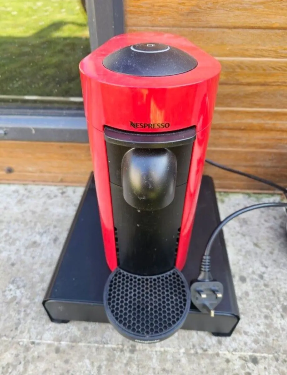 Nespresso Machine with Pods Storage + Pods - Image 1