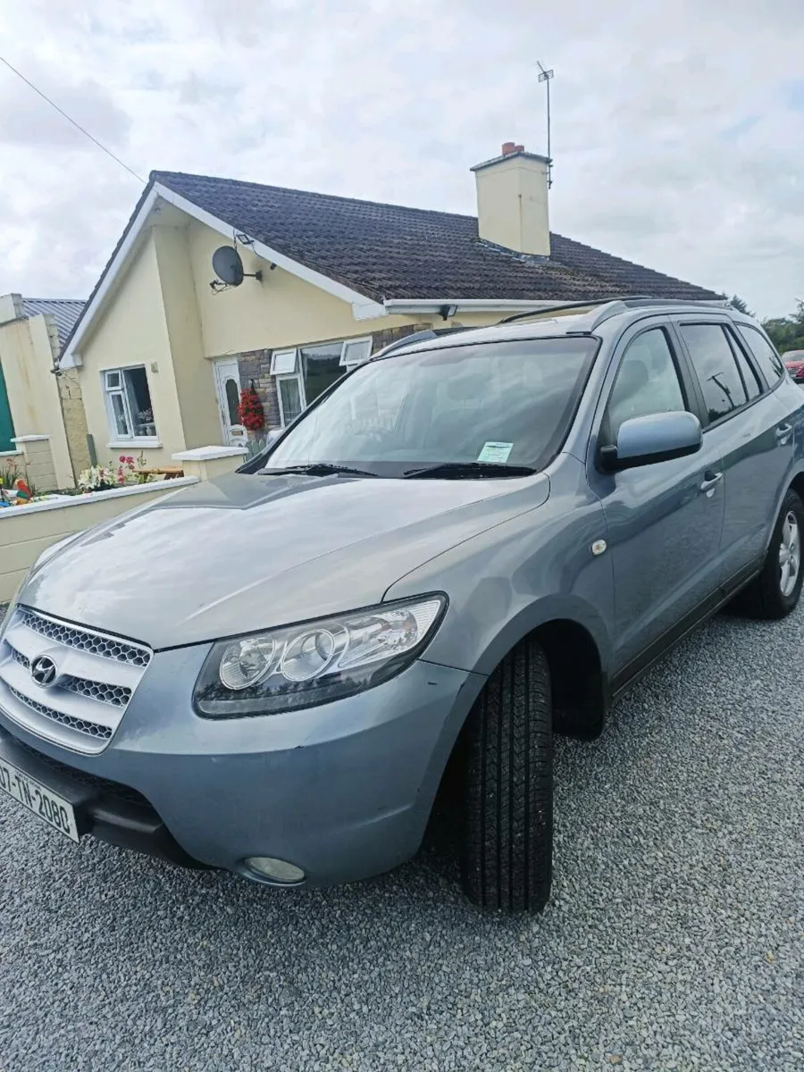 Hyundai Santa Fe - Image 1