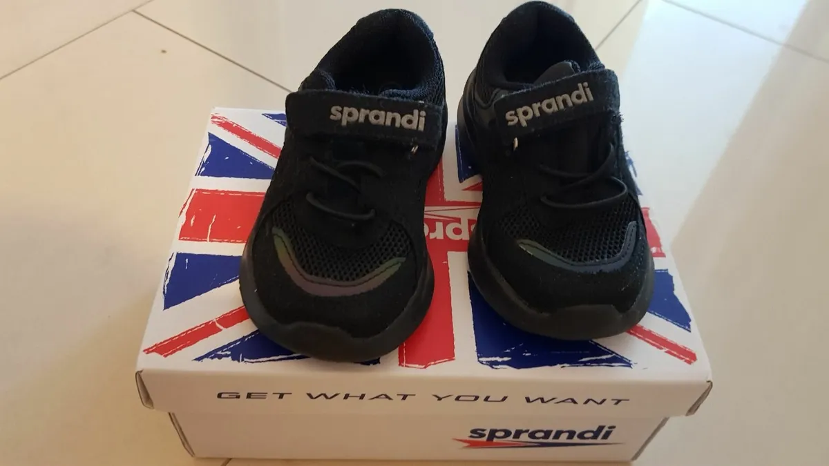 kids shoes- SPRANDI -BRAND NEW-Size 20-21 - Image 2