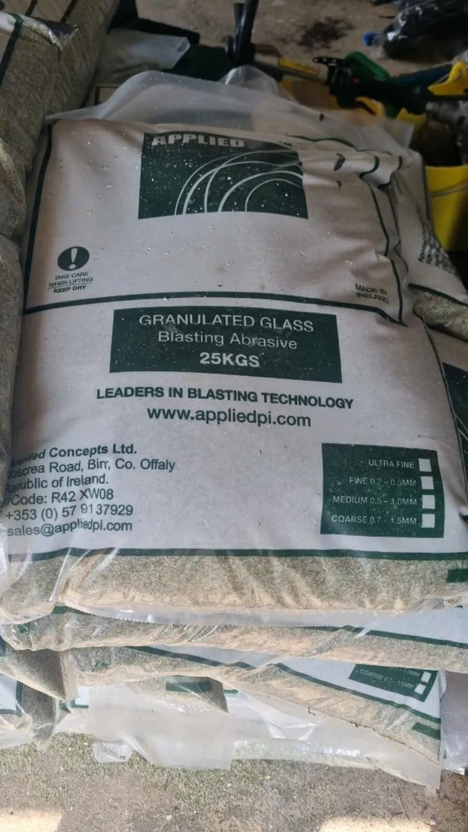 Sandblasting - Coarse Granulated Glass - Image 2