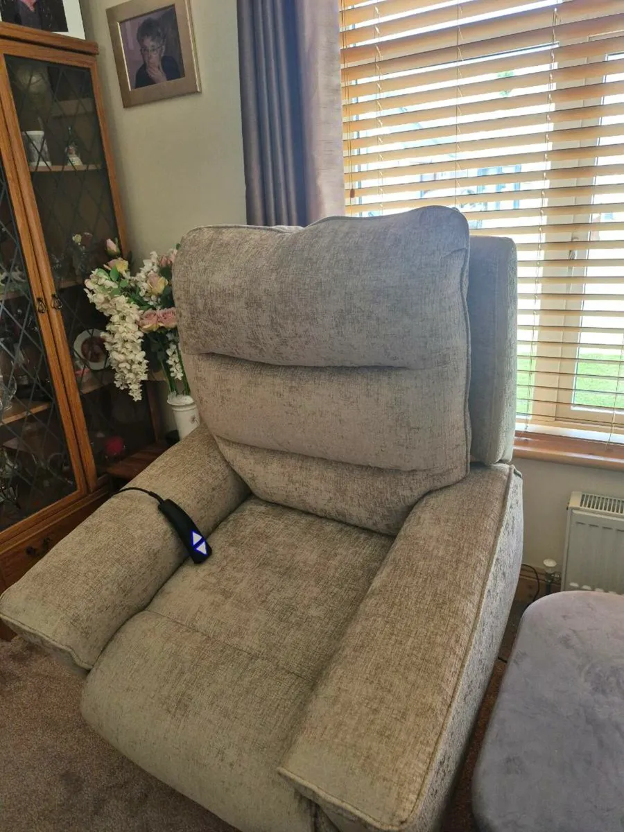 Armchair - Image 2