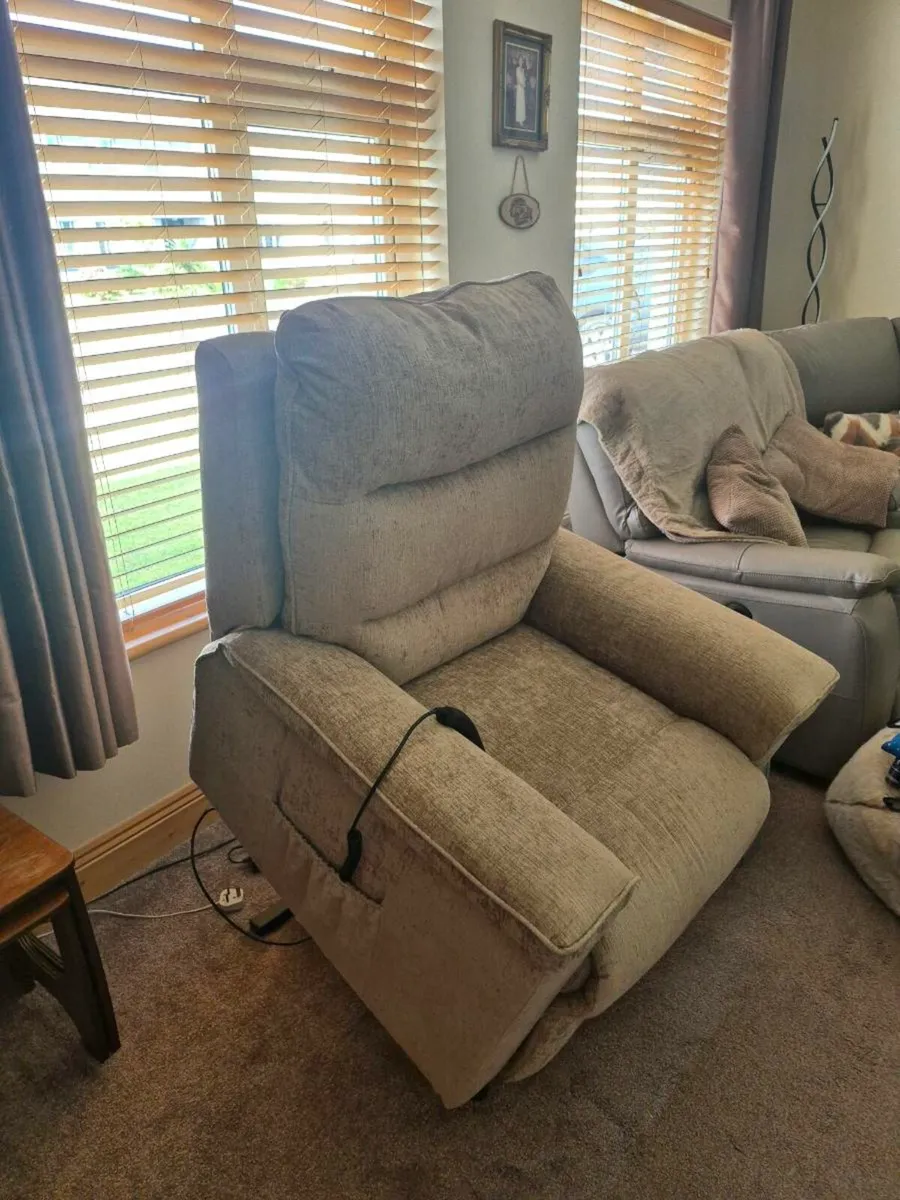 Armchair - Image 3