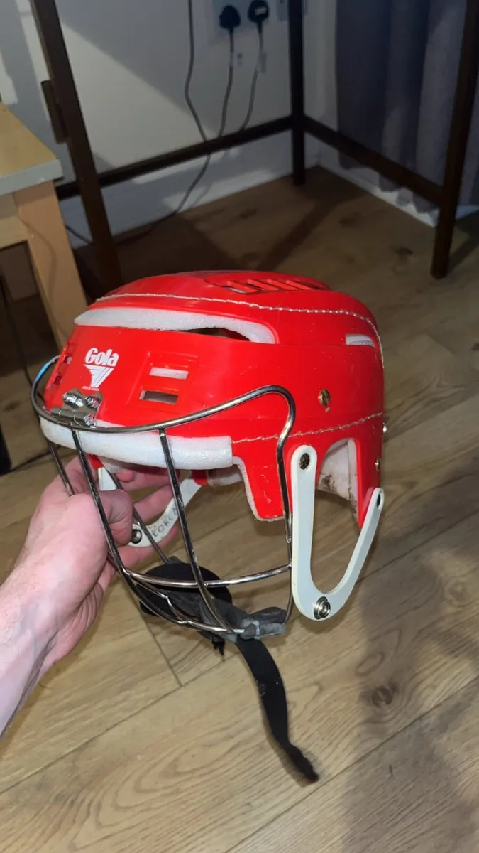 Hurling helmet - Image 2