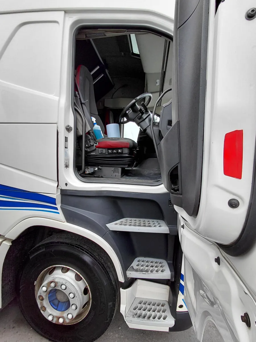 Volvo FH460 Globetrotter - Image 4