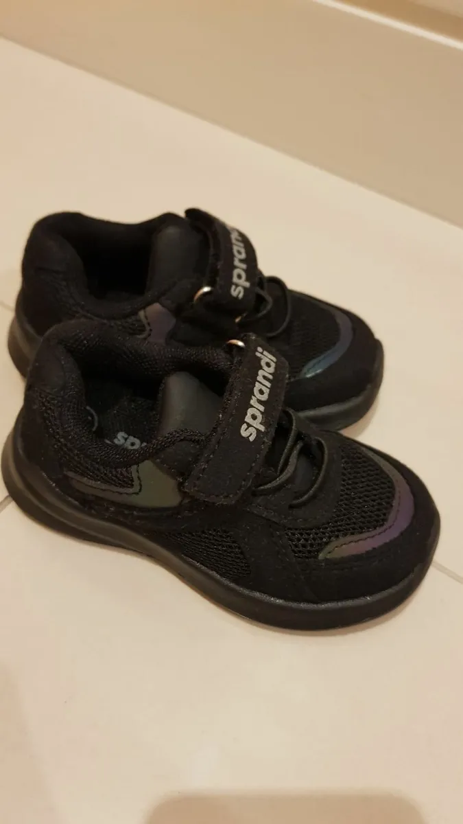 kids shoes- SPRANDI -BRAND NEW-Size 20-21 - Image 4