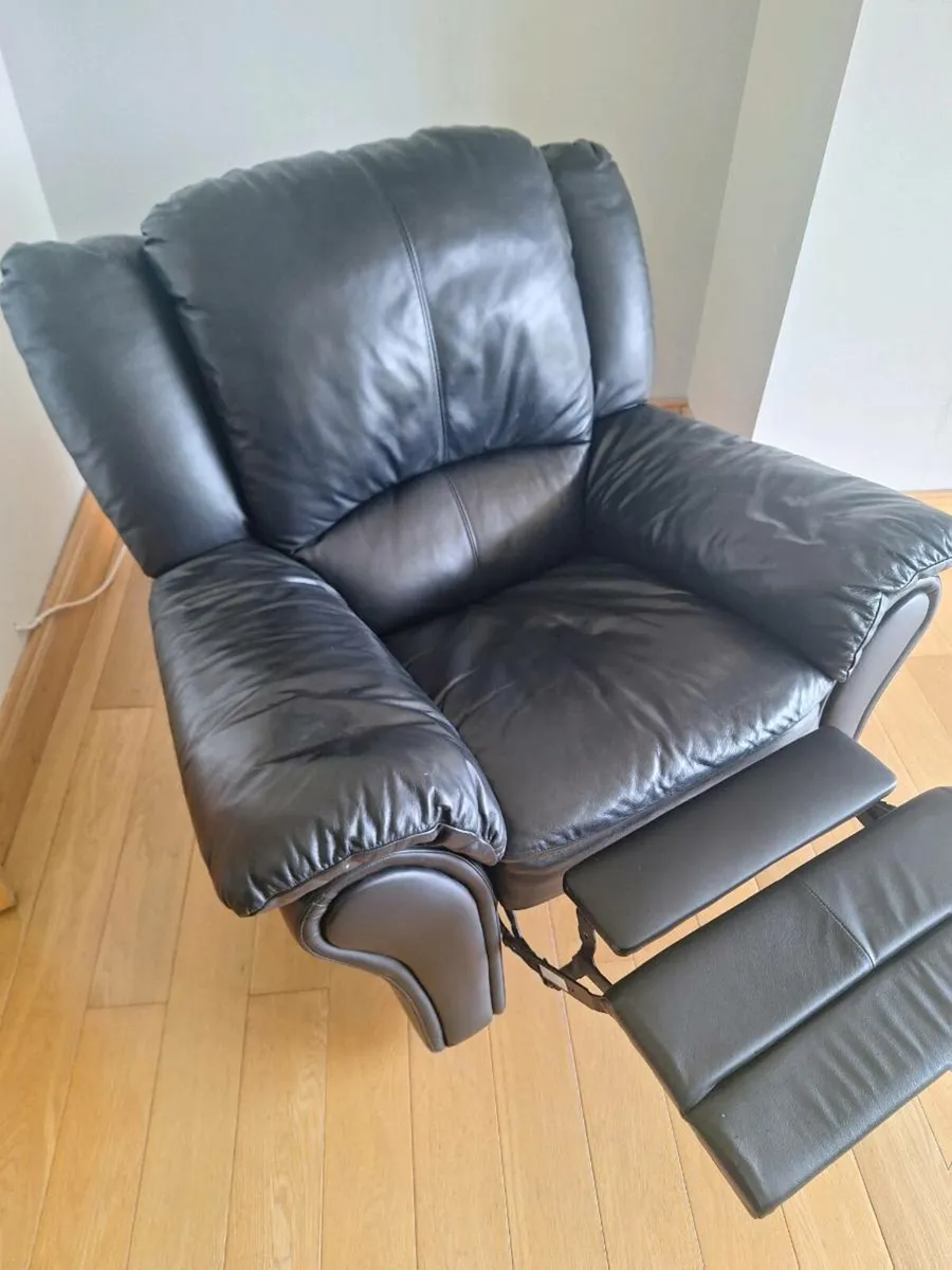 Recliner leather chair - Image 2