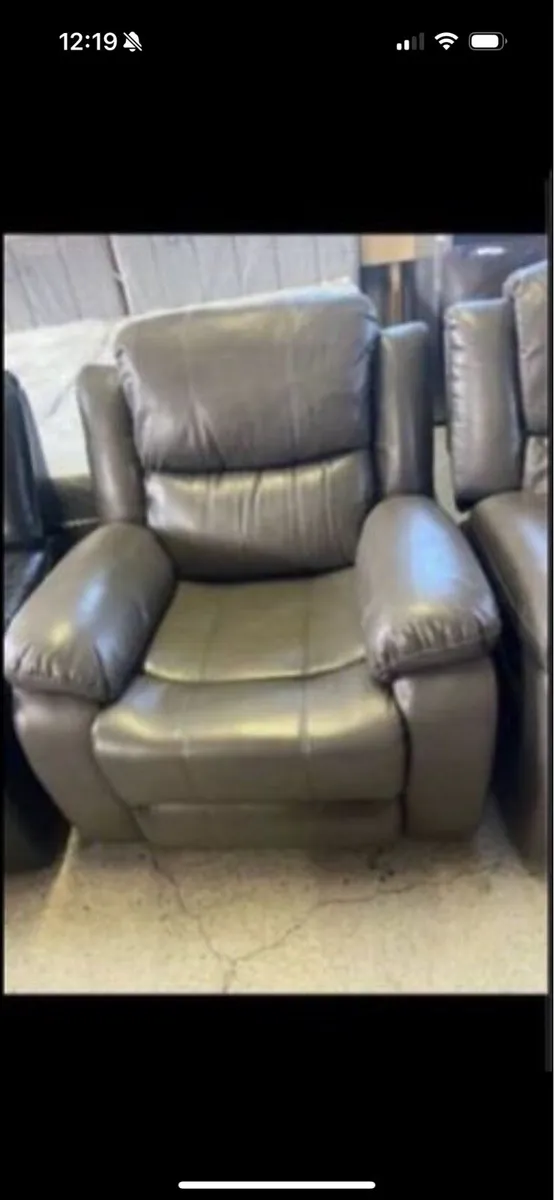 New couches - Image 3
