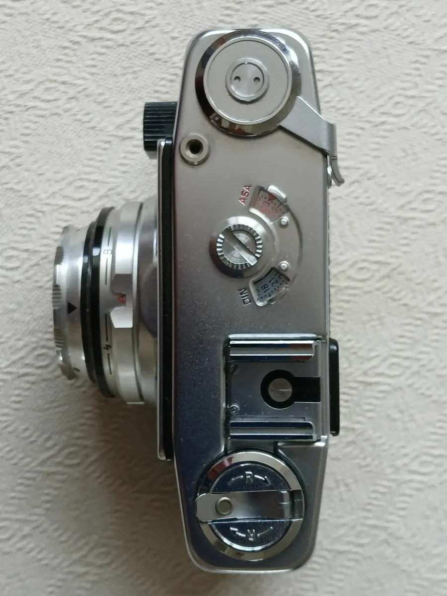 4 Agfa Film Cameras and accessories - Image 4