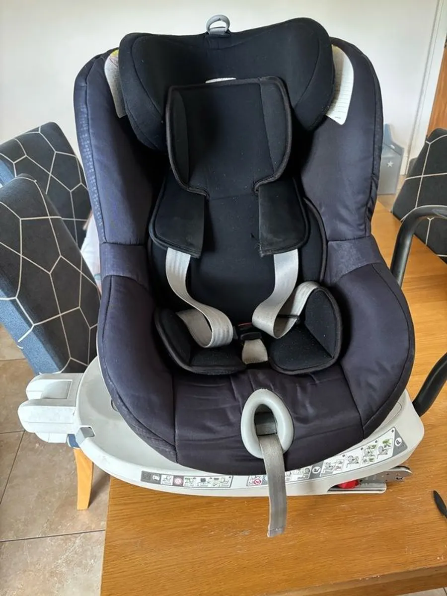 Britax Car Seat - Image 2