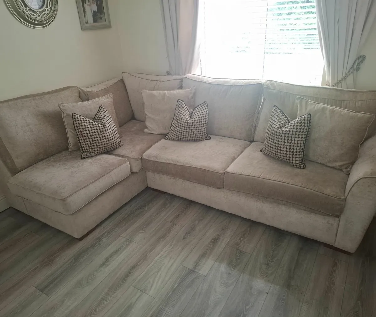 Sofa (L couch)
