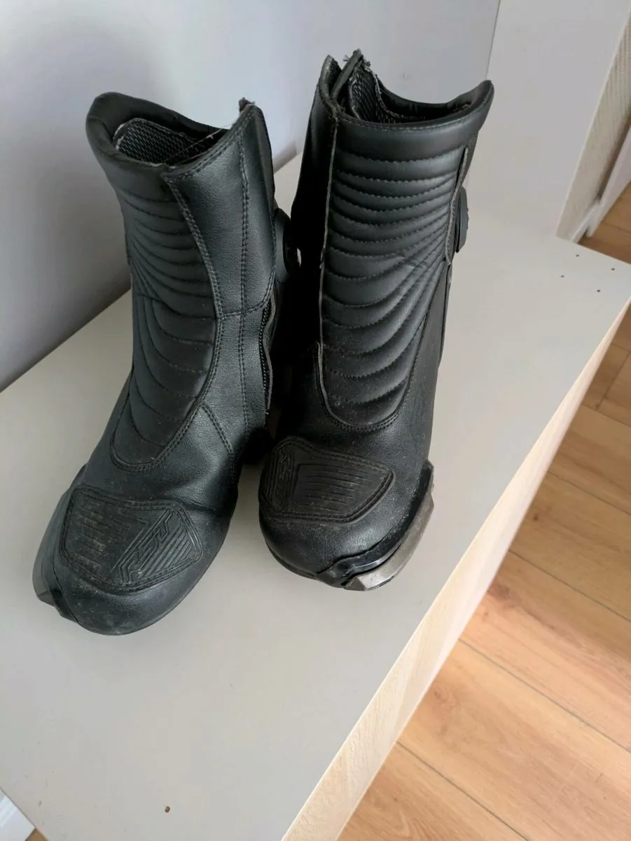 Items for sale - Image 1