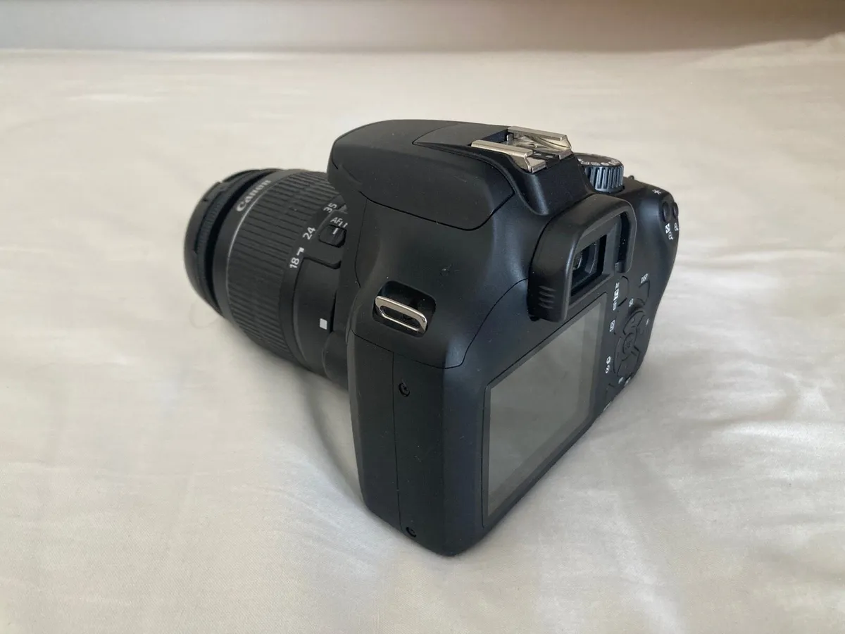 Canon EOS 4000D DSLR Camera - Image 3