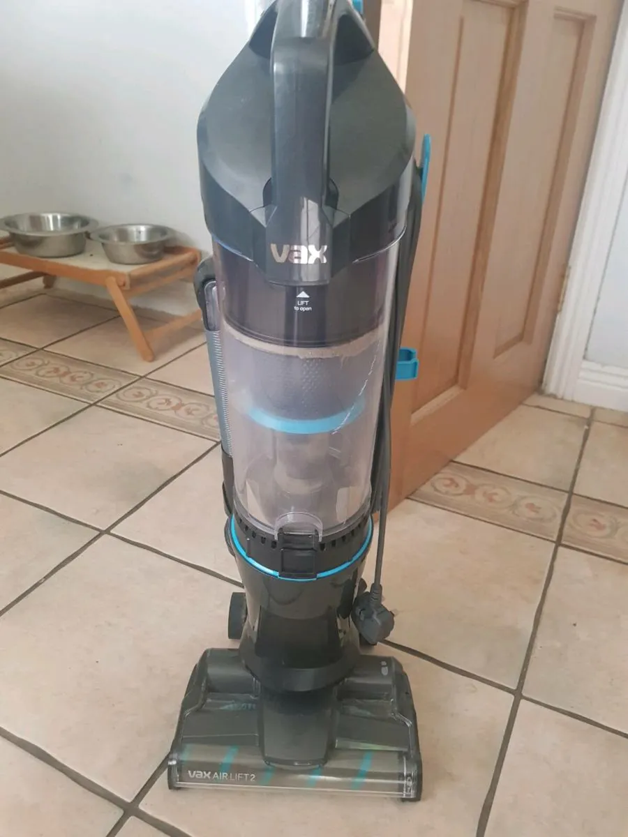 Vacuum cleaner - Image 2