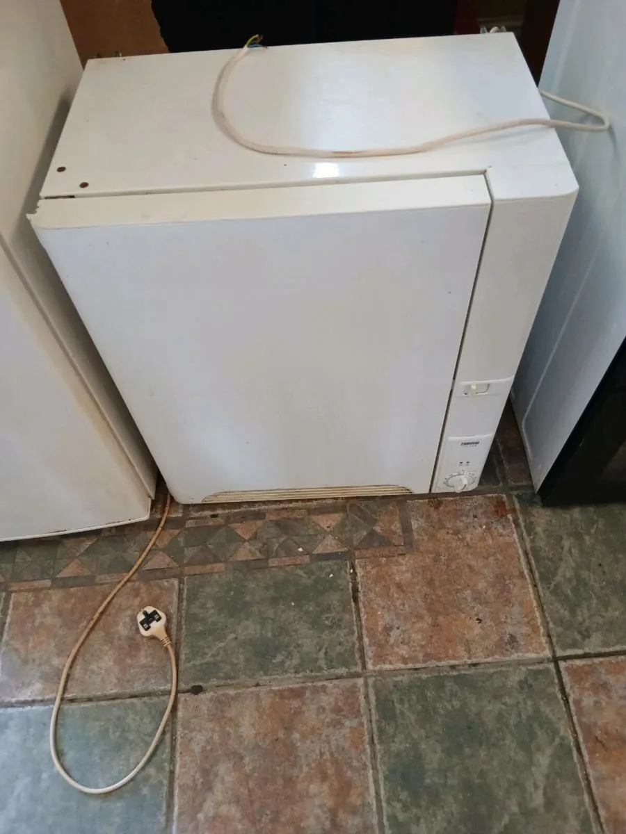 Condenser Dryer - Image 1