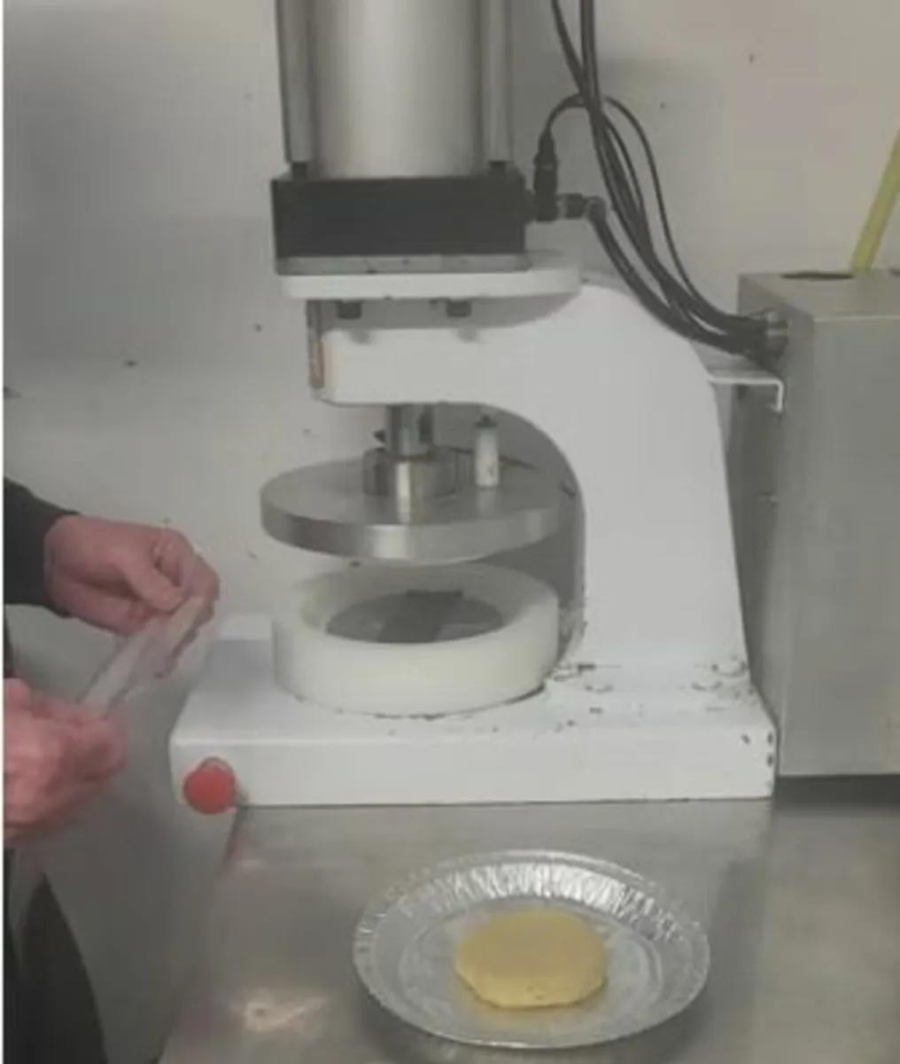 Pie Press - Image 1