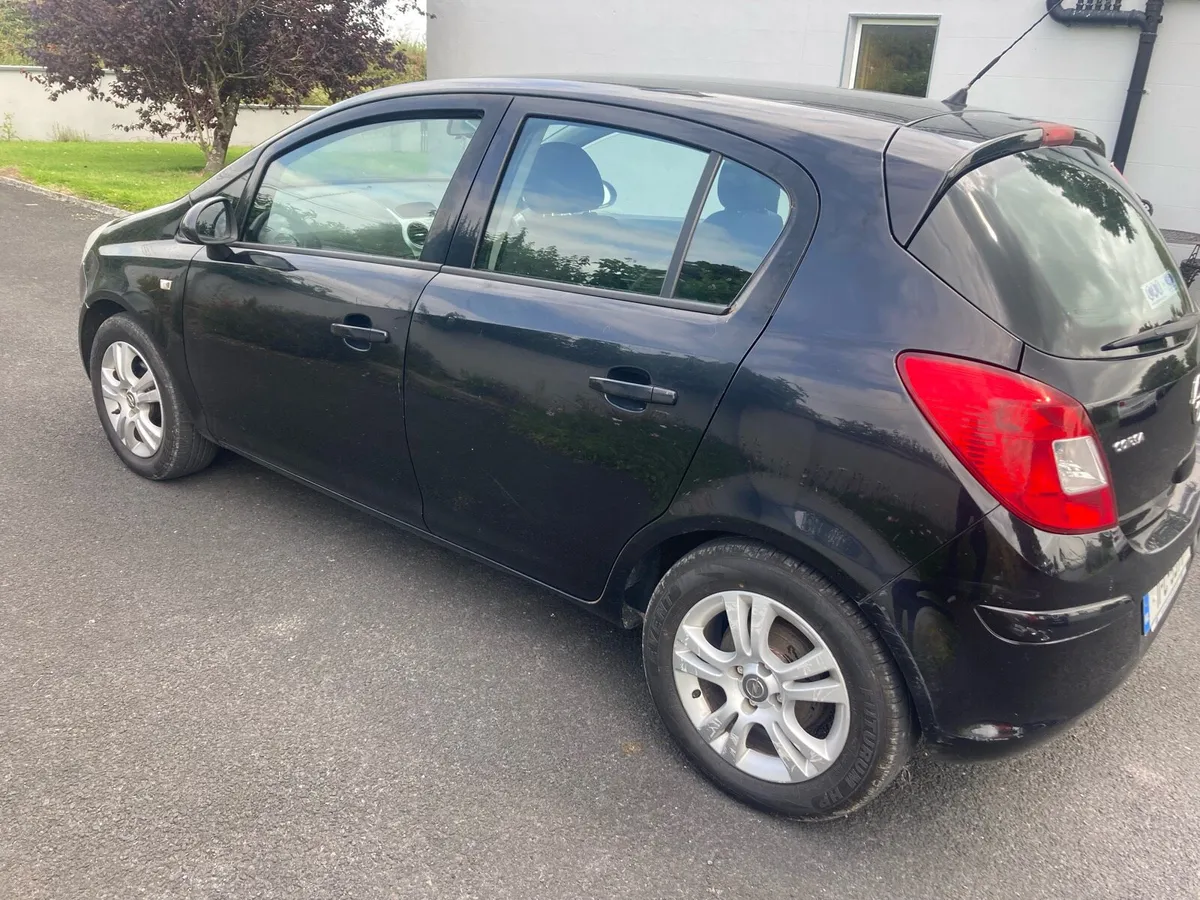 Car - Image 3