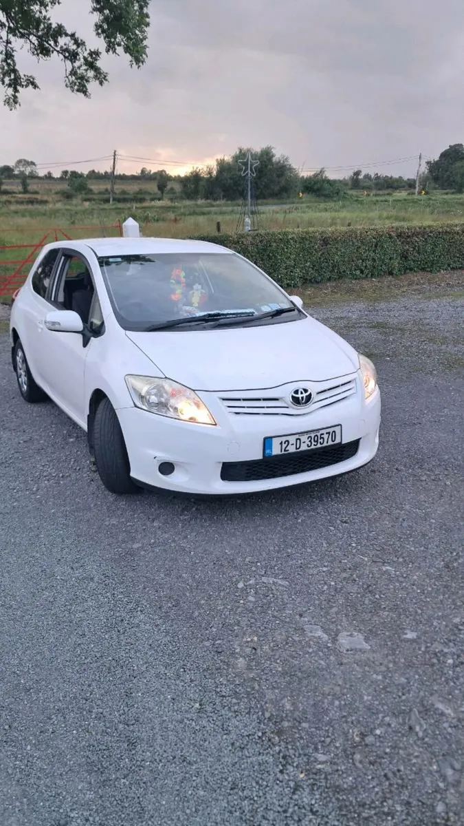 Toyota Auris 1.4 D4D 2 DR Van - Image 1