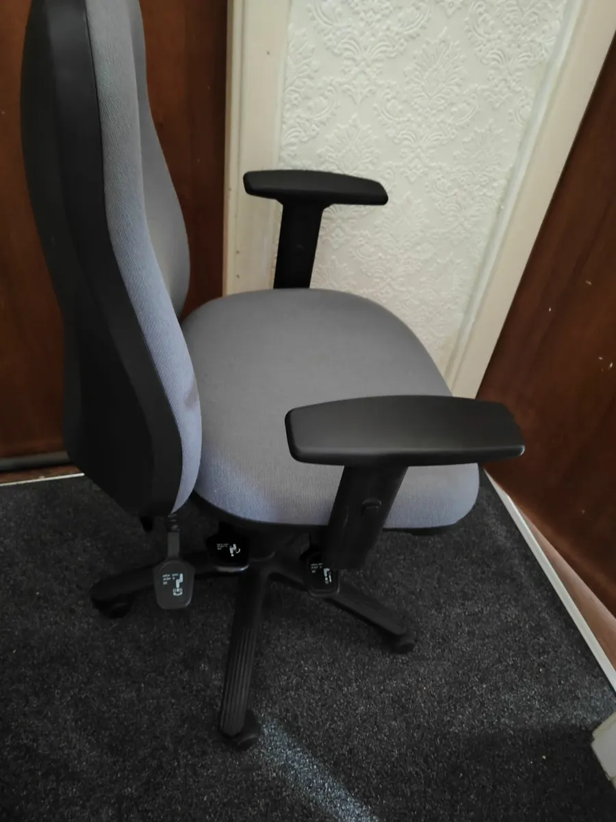 office Chair - Image 2