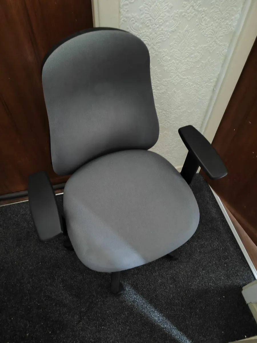 office Chair - Image 3