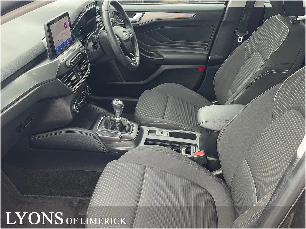 Ford Focus 1.0t Ecoboost Hybrid 125PS Titanium - Image 4