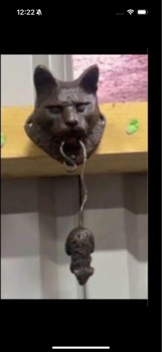 Cat and mouse door knock - Image 1