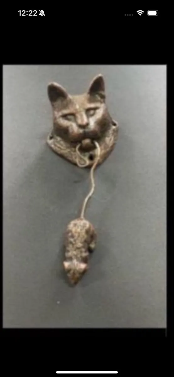 Cat and mouse door knock - Image 2