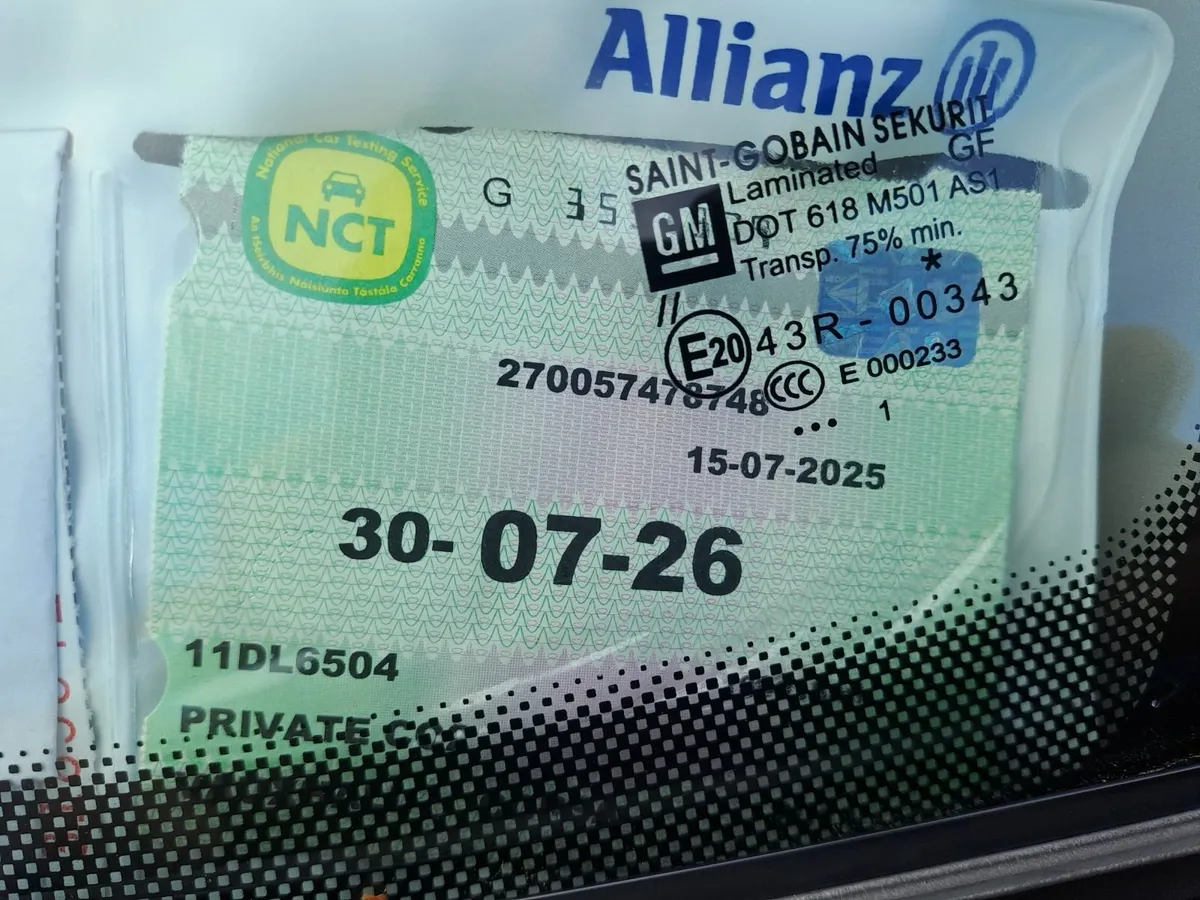 Vauxhall Corsa 2011 - Image 2