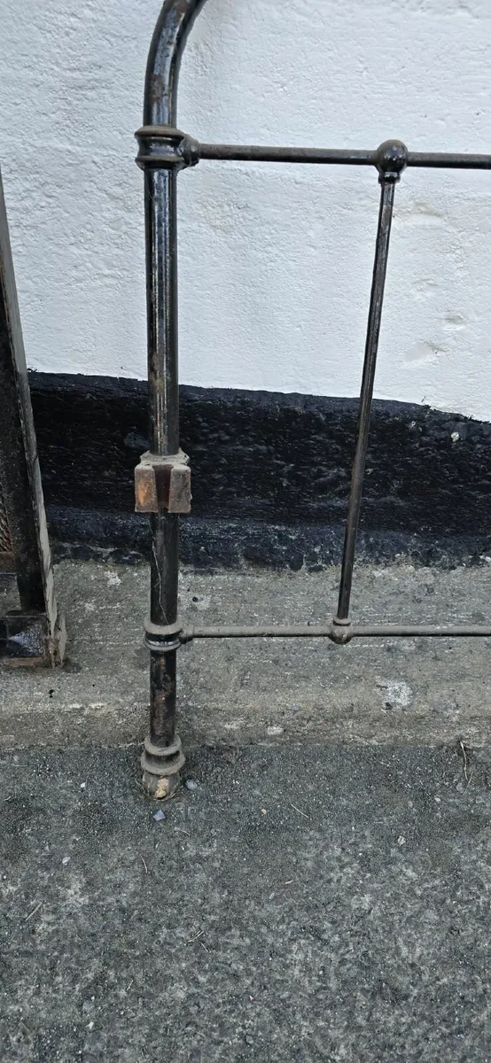 Two Antique Cast Iron Single Beds - Image 2
