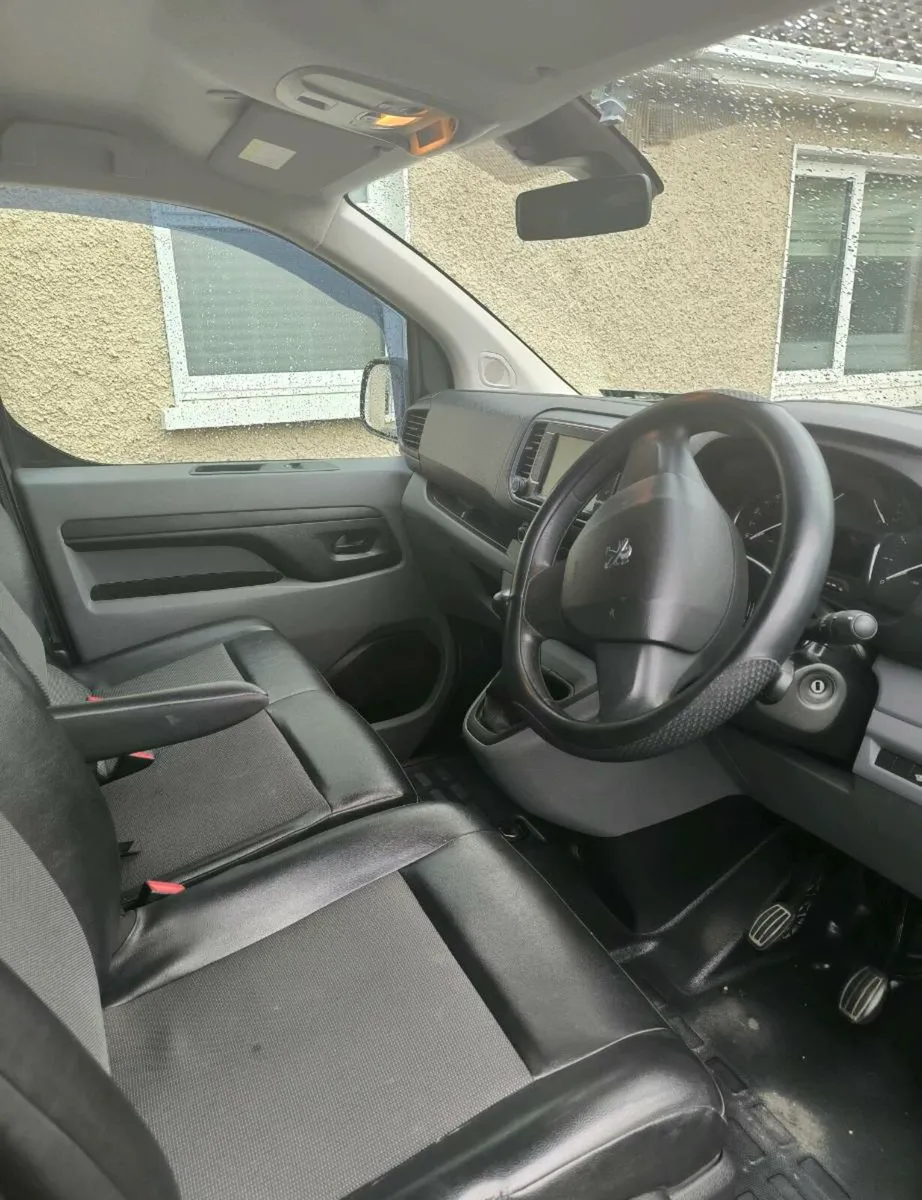 Peugeot Expert Professional Plus - Image 4