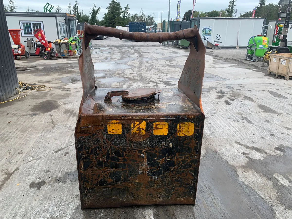 850L Fuel Bowser - Image 3