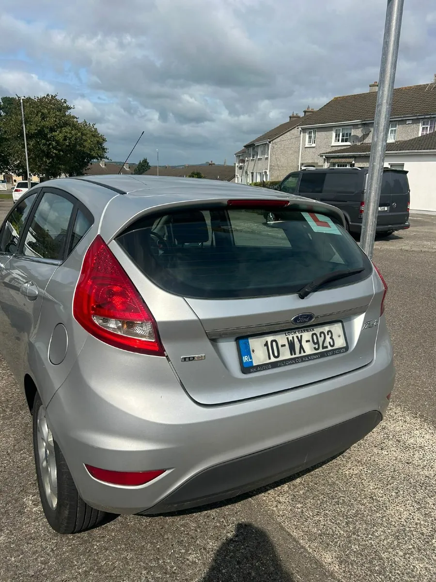 Car - Image 2