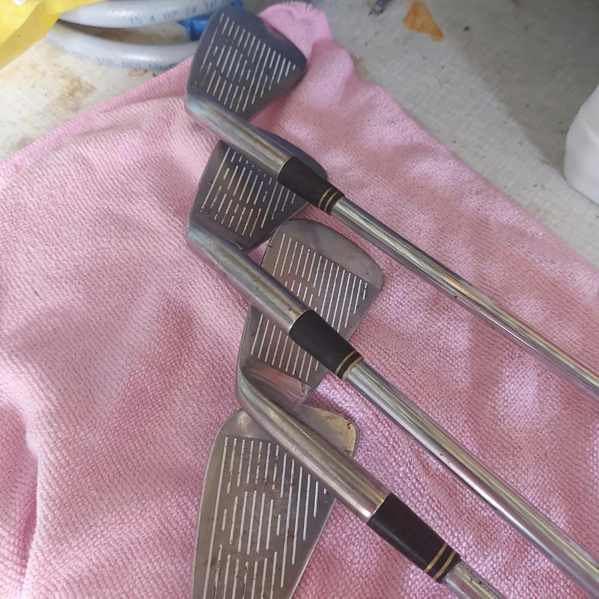 Old Golf Clubs - Image 4
