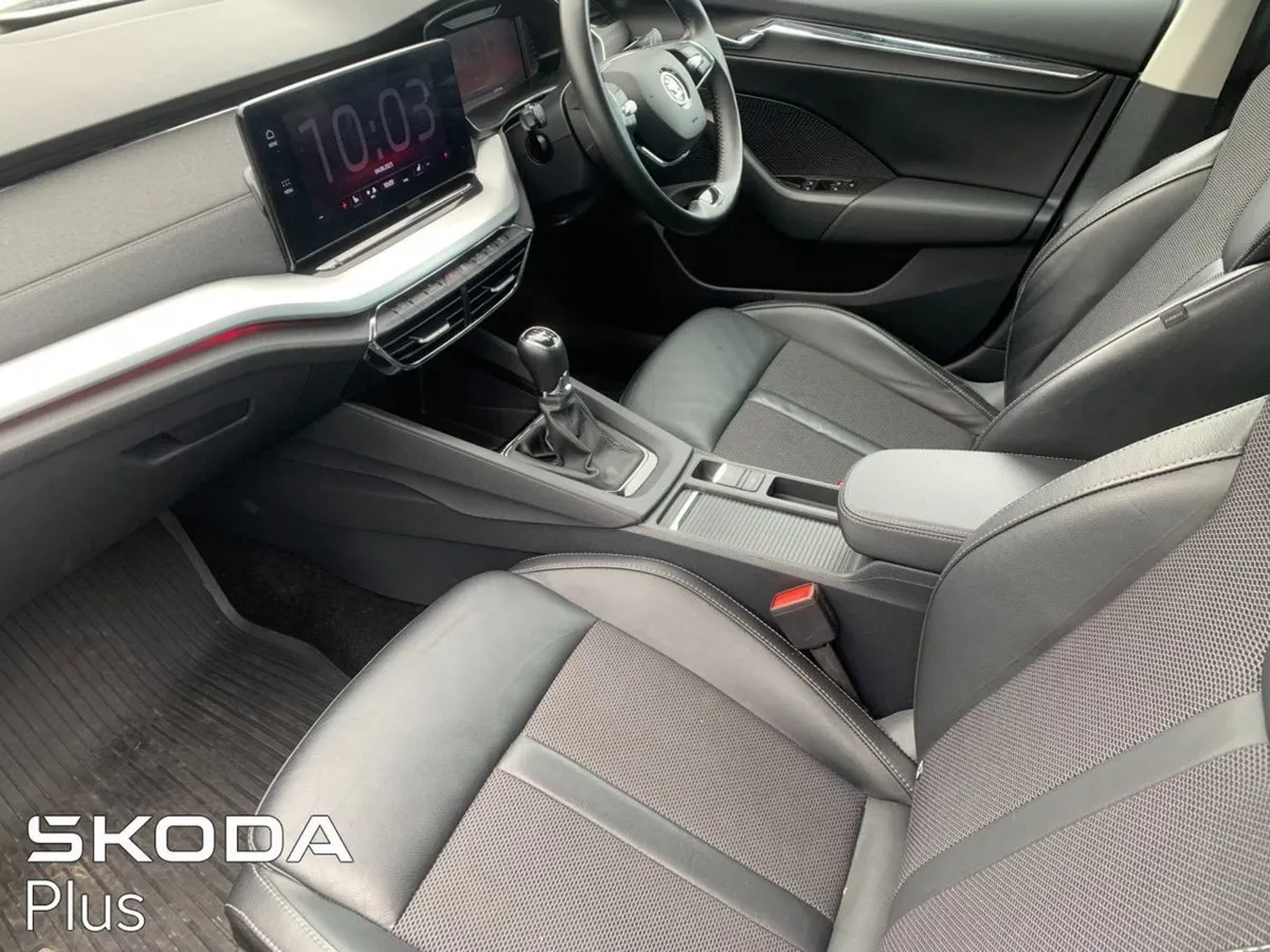 Skoda Octavia Octavia SPT 2.0tdi 150HP DSG - Image 4
