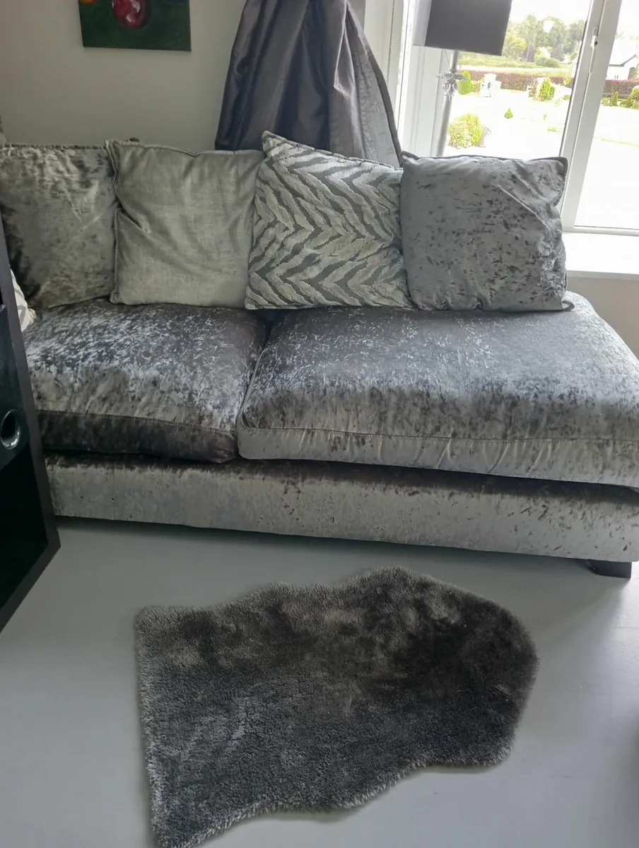Couch - Image 1