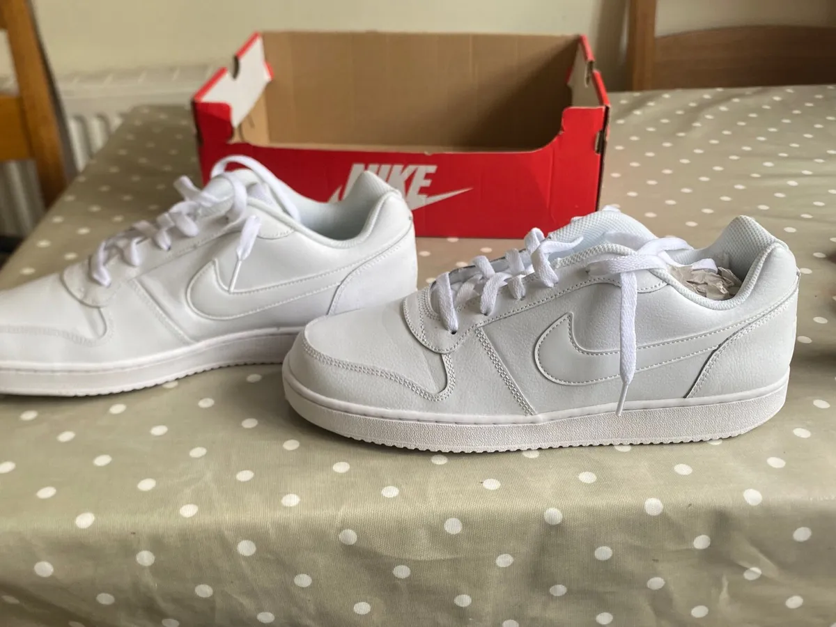 Men’s trainers - Image 1